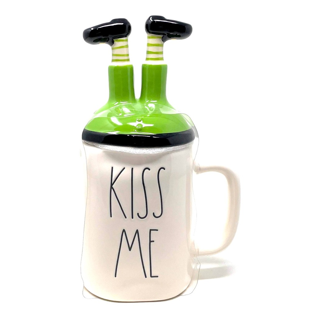 NEW NWT Rae Dunn Kiss Me Leprechaun Topper St Patrick's Day Mug ☘️